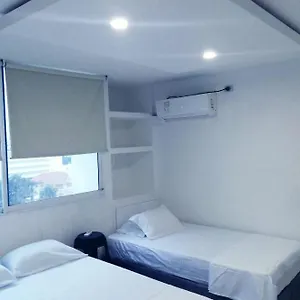 lindo-apartamento-en-bocagrande-801.cartagena-hotels.org/